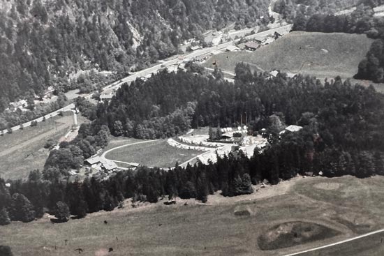 Schwarz weiß Bild, früherer Blick von oben auf das Campingplatzgelände Schwarz weiß Bild, früherer Blick von oben auf das Campingplatzgelände